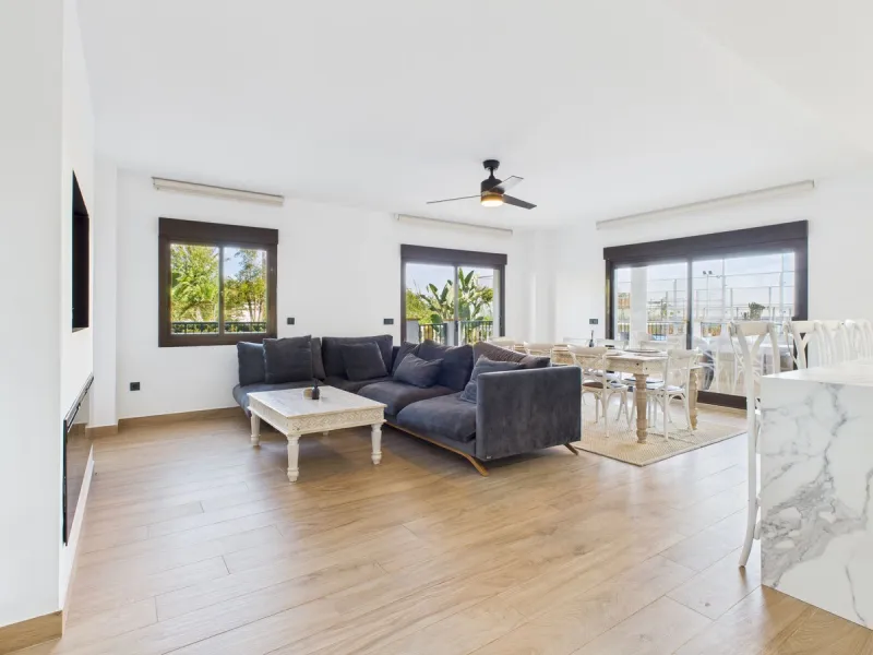 Beachside Elegance Meets Modern Luxury – Fully Renovated 3-Bed Apartment with Airbnb License at Marina Duquesa