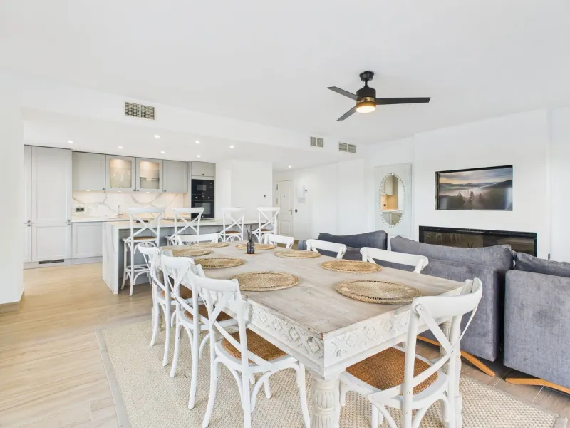 Beachside Elegance Meets Modern Luxury – Fully Renovated 3-Bed Apartment with Airbnb License at Marina Duquesa