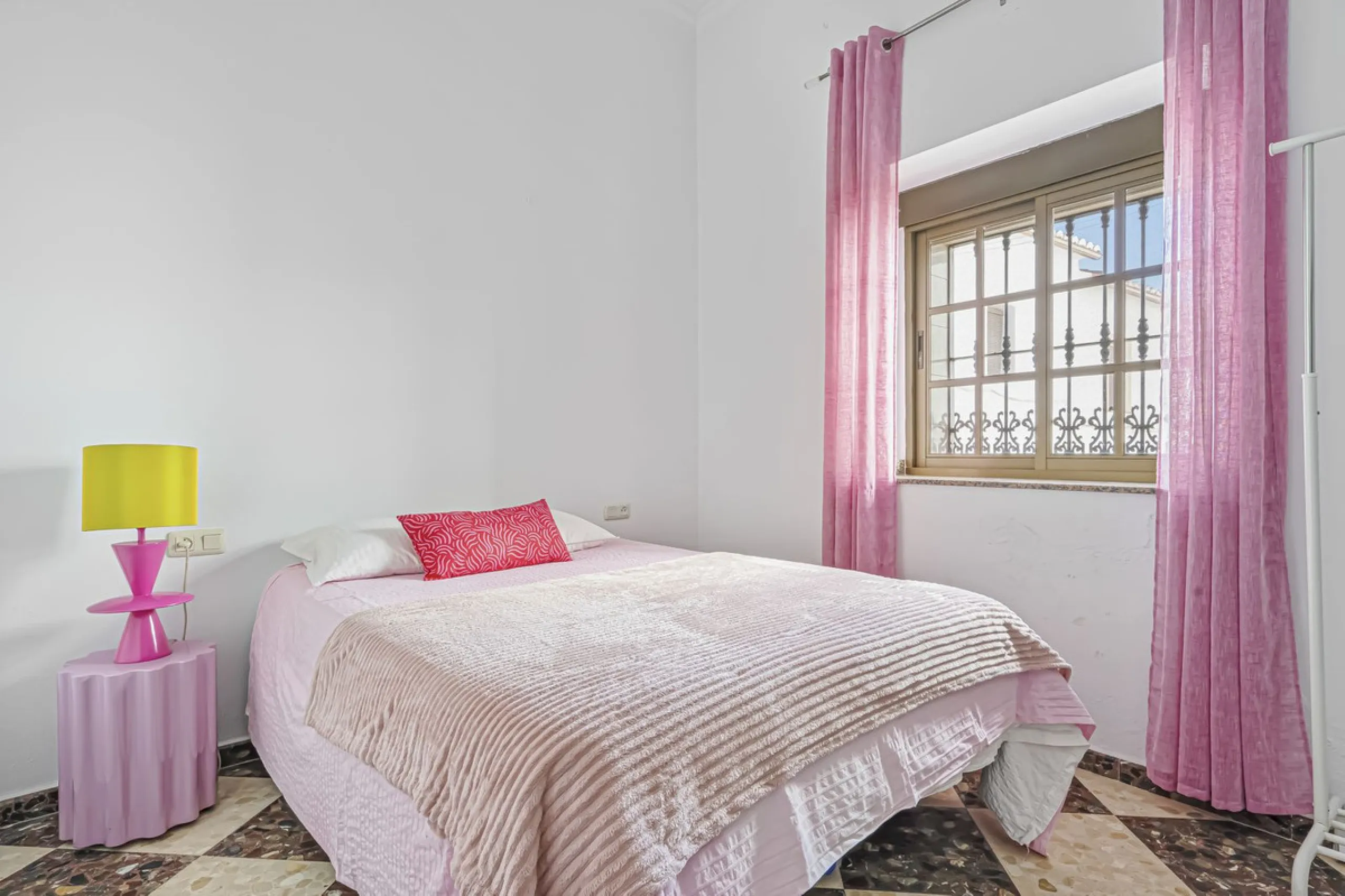 Charming Home + Profitable Investment in Ardales (Tourist License)