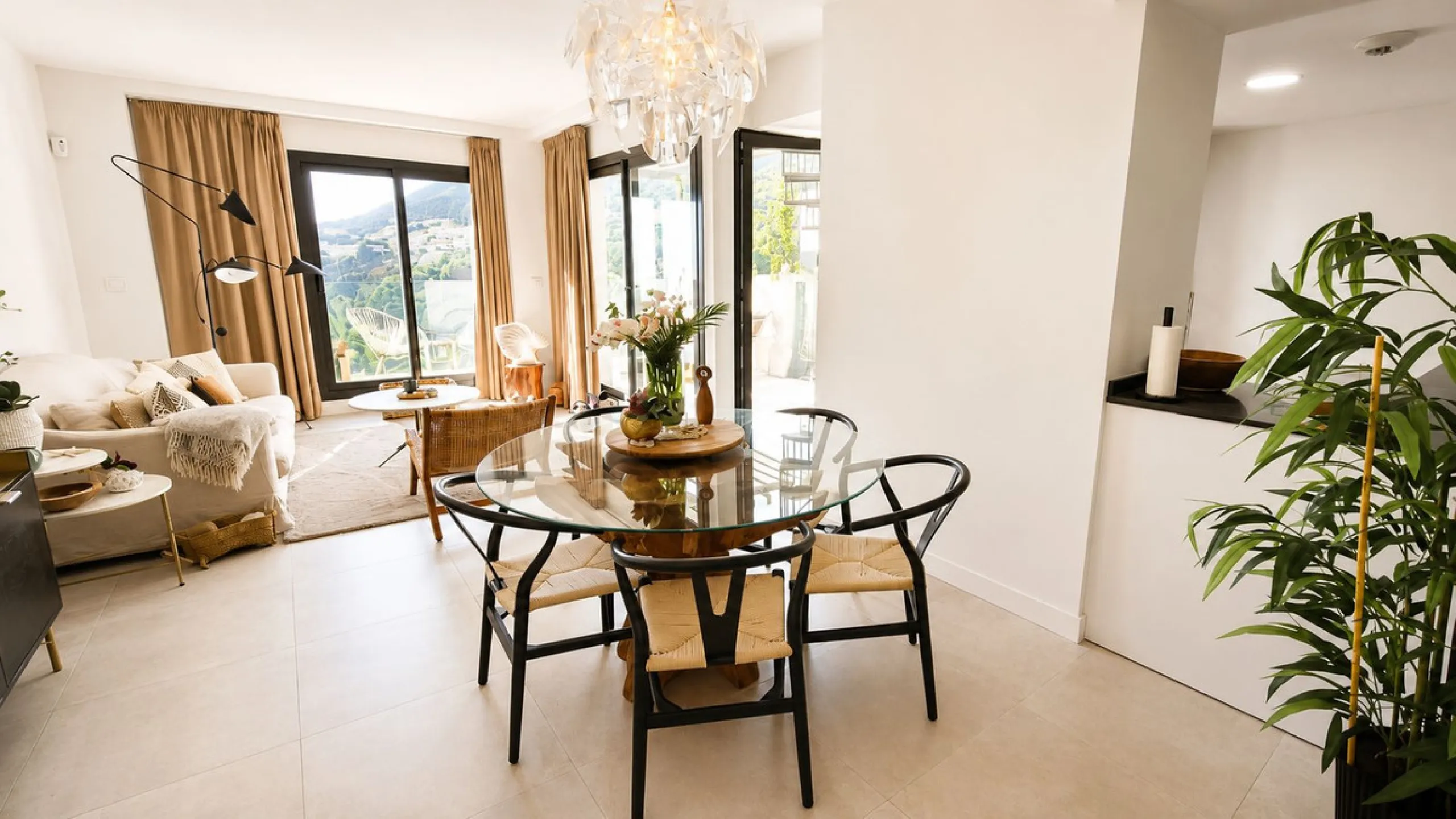 This penthouse in Benalmadena is listed at €545,000 and offers 84 m² of interior living space with two bedrooms, two bathrooms, direct access to a 71 m² total terrace area including a private rooftop solarium, plus two parking spaces and a storage room—al