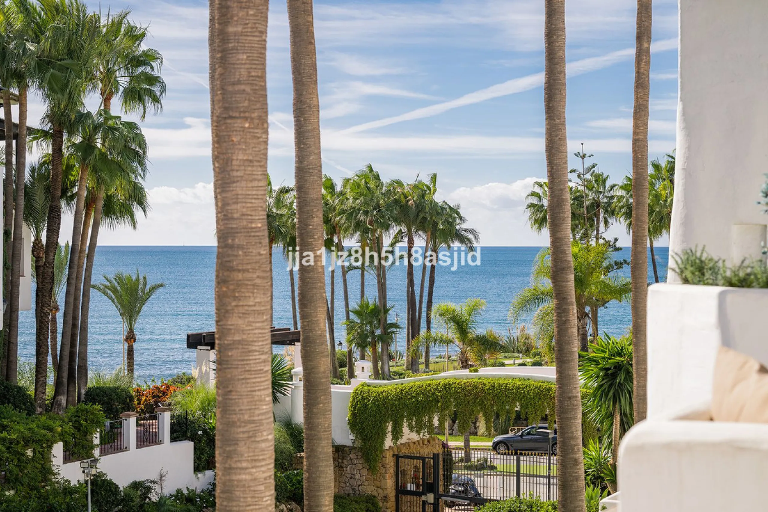 Exclusive  3-Bedroom Apartment in Jardin Persa, Puente Romano