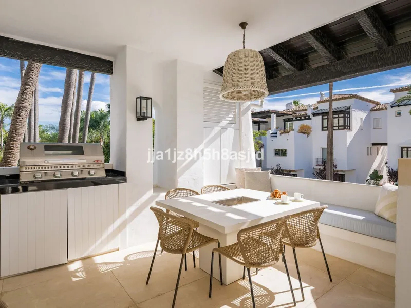 Exclusive  3-Bedroom Apartment in Jardin Persa, Puente Romano