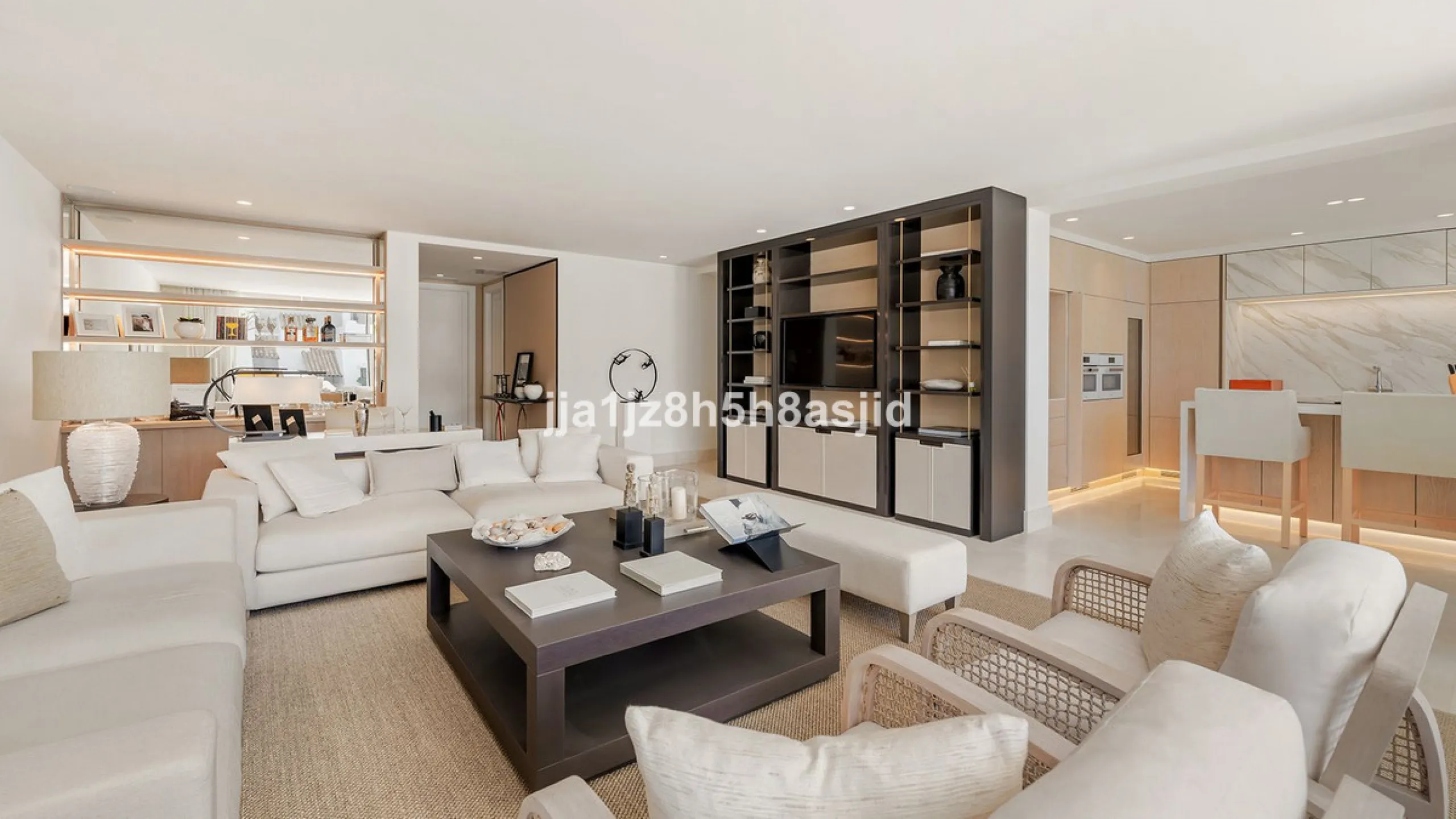 Exclusive  3-Bedroom Apartment in Jardin Persa, Puente Romano