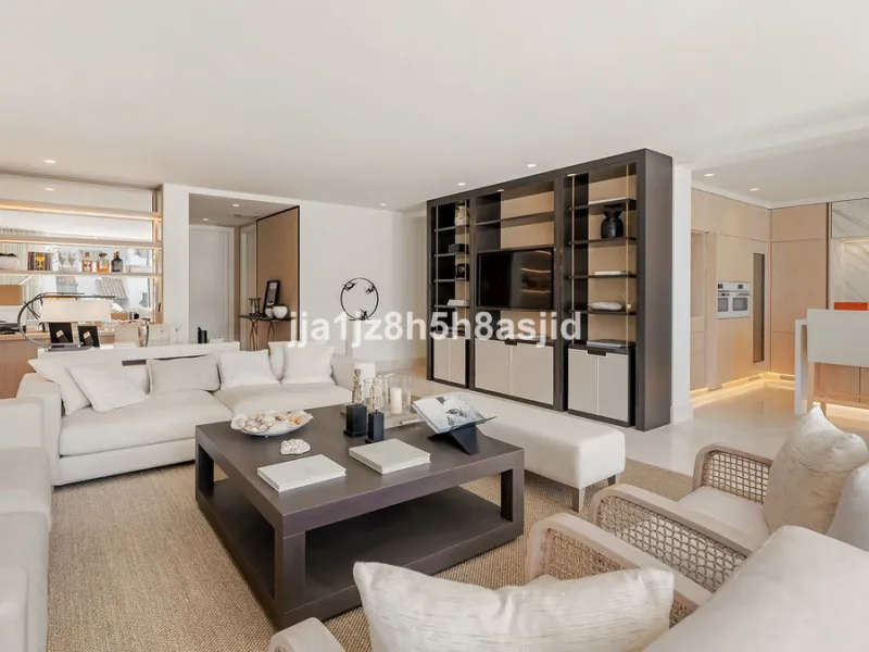 Exclusive  3-Bedroom Apartment in Jardin Persa, Puente Romano
