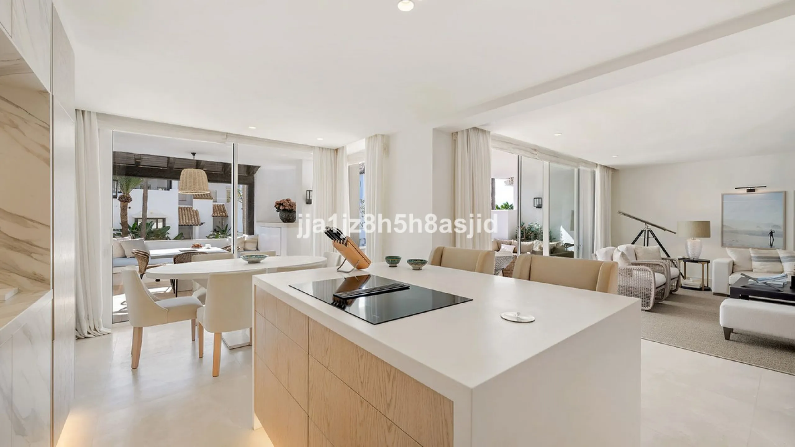 Exclusive  3-Bedroom Apartment in Jardin Persa, Puente Romano