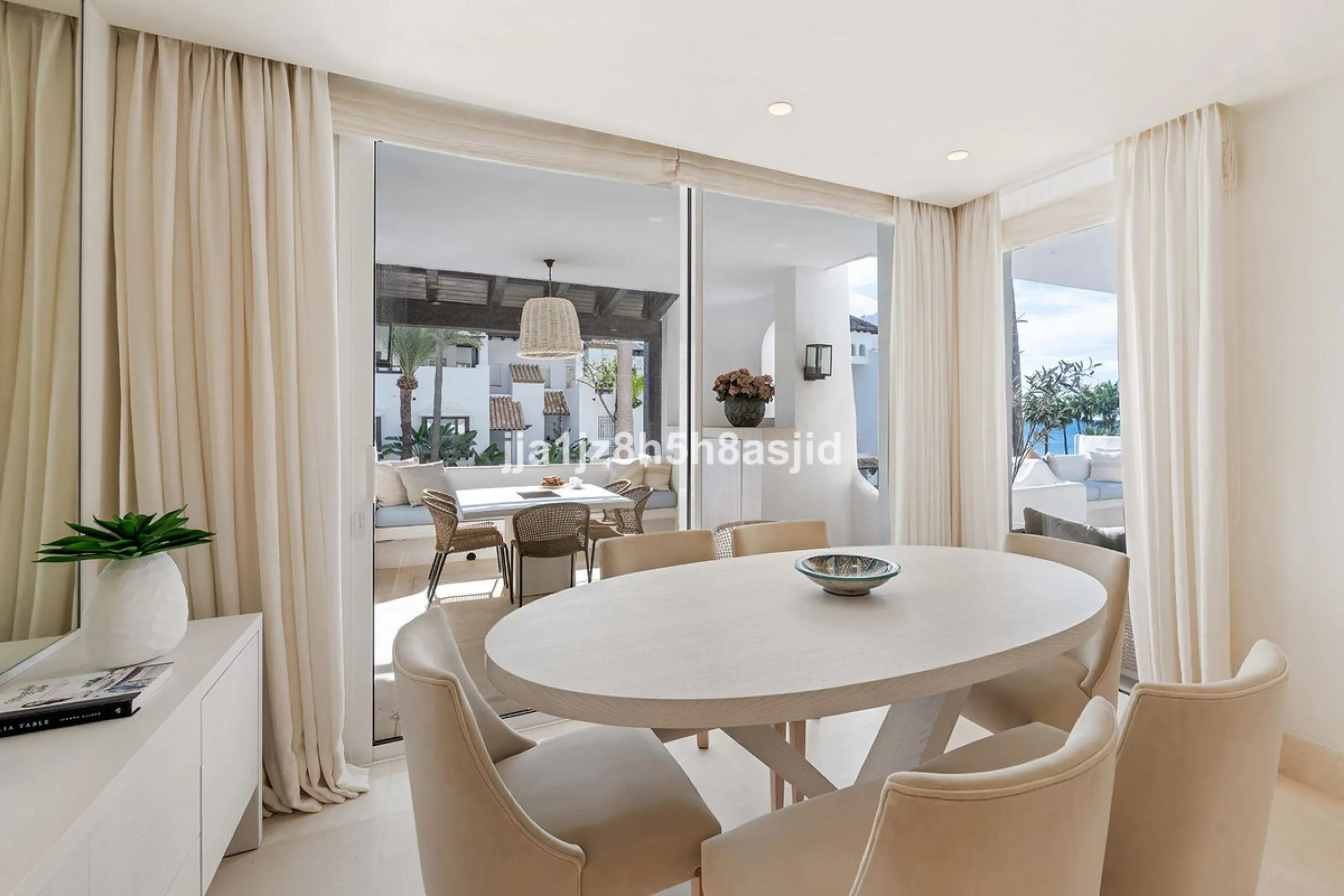 Exclusive  3-Bedroom Apartment in Jardin Persa, Puente Romano