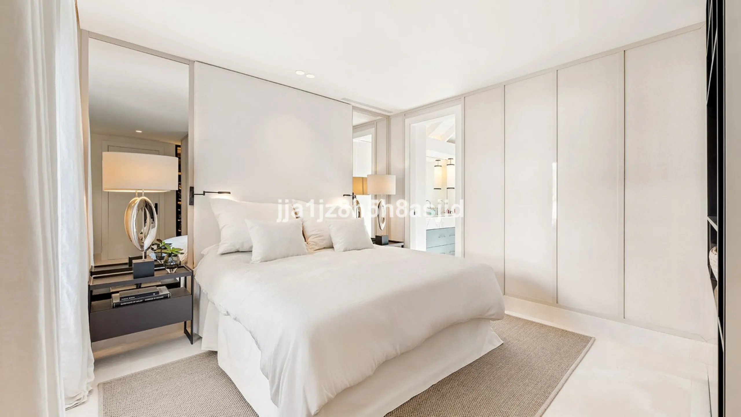 Exclusive  3-Bedroom Apartment in Jardin Persa, Puente Romano