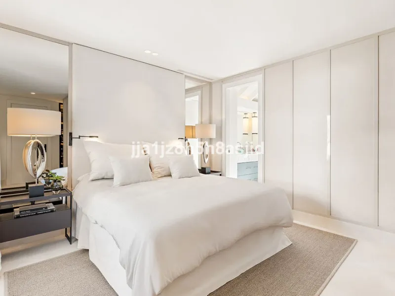 Exclusive  3-Bedroom Apartment in Jardin Persa, Puente Romano