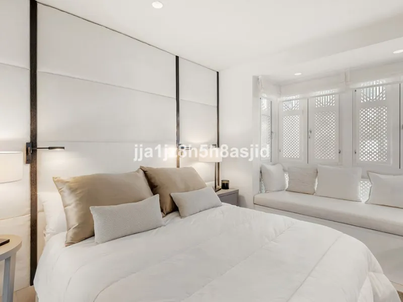 Exclusive  3-Bedroom Apartment in Jardin Persa, Puente Romano