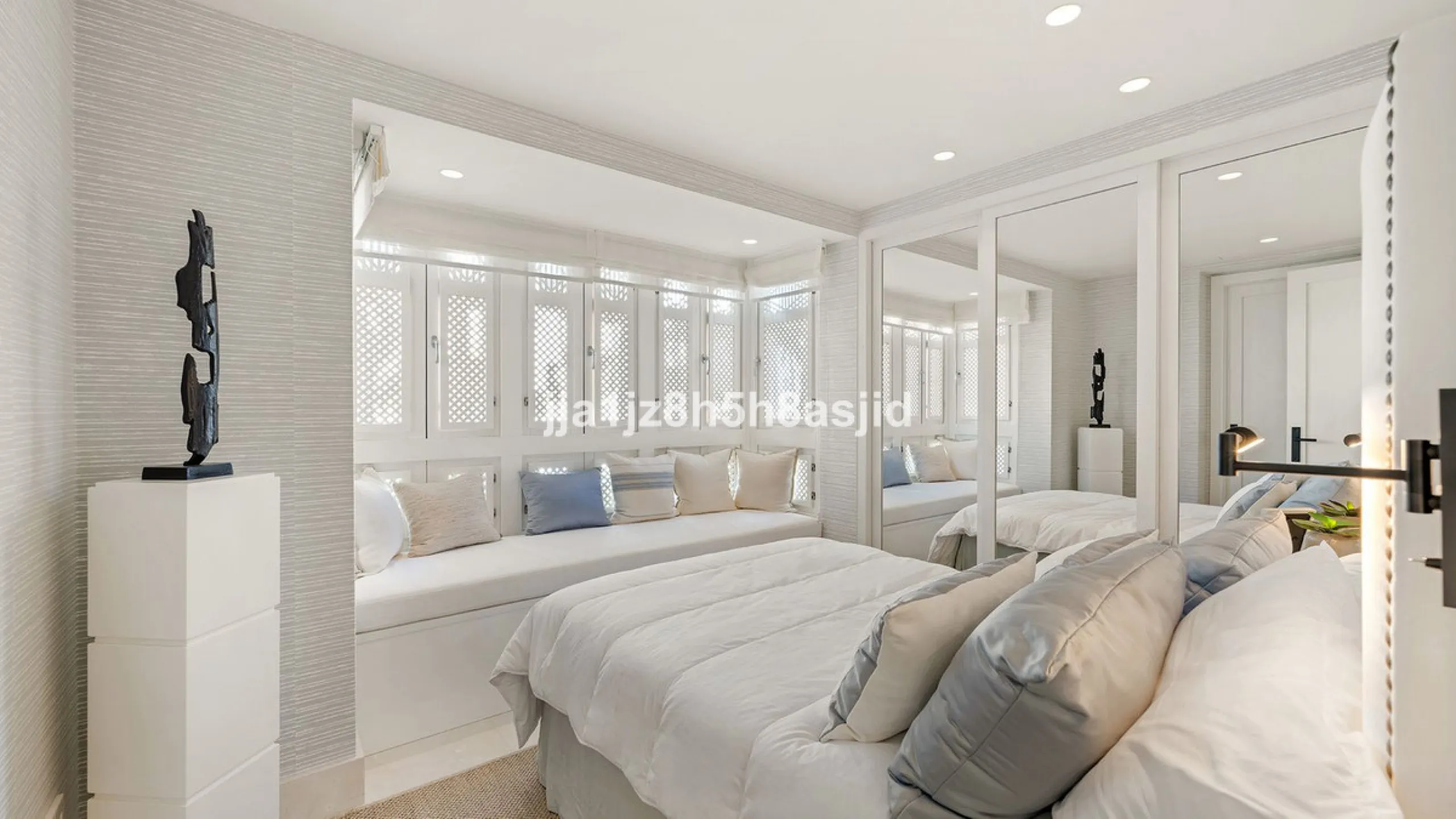 Exclusive  3-Bedroom Apartment in Jardin Persa, Puente Romano