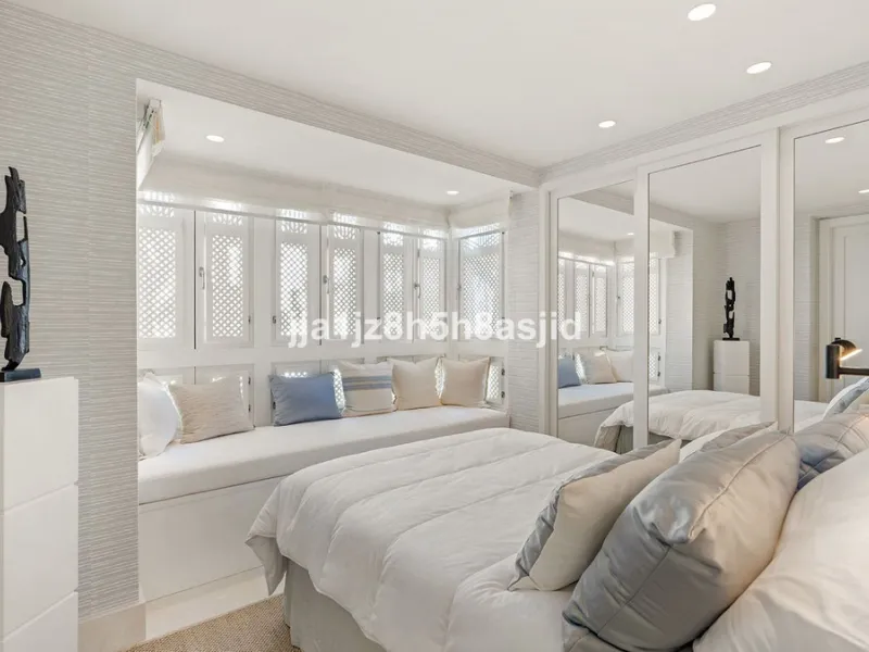 Exclusive  3-Bedroom Apartment in Jardin Persa, Puente Romano