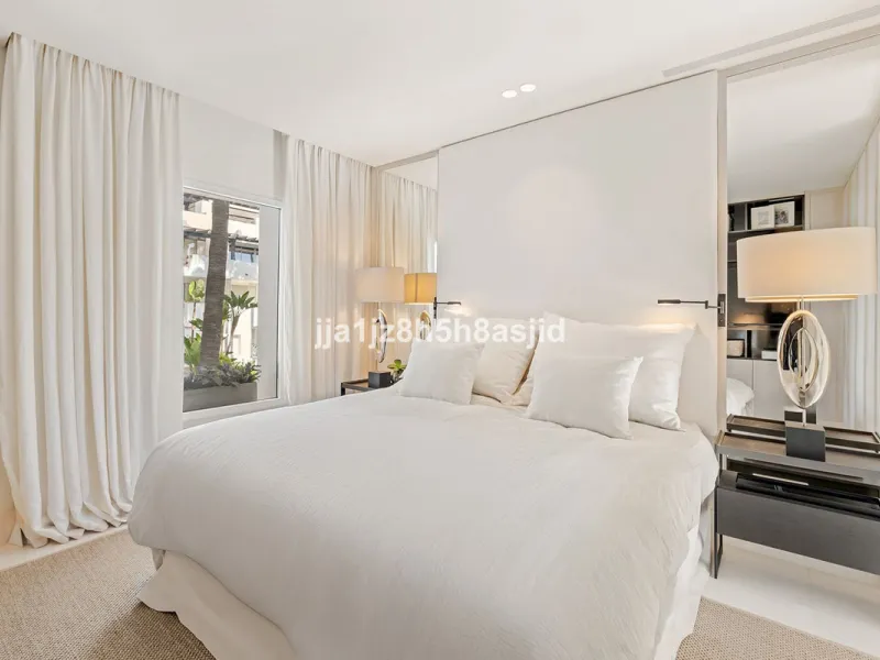 Exclusive  3-Bedroom Apartment in Jardin Persa, Puente Romano