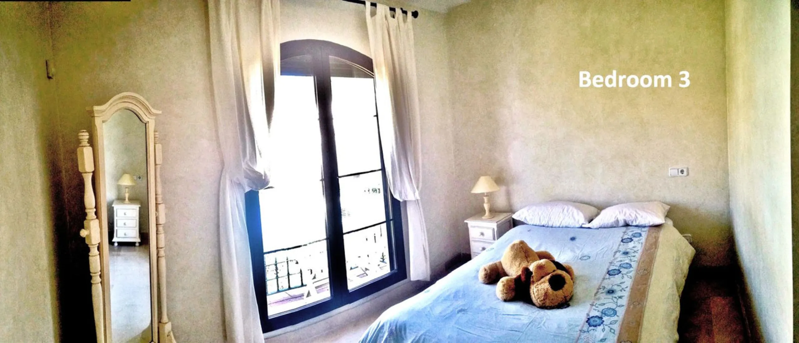 A fantastic 3 bedroom apartment capable of accommodating up to 8 people