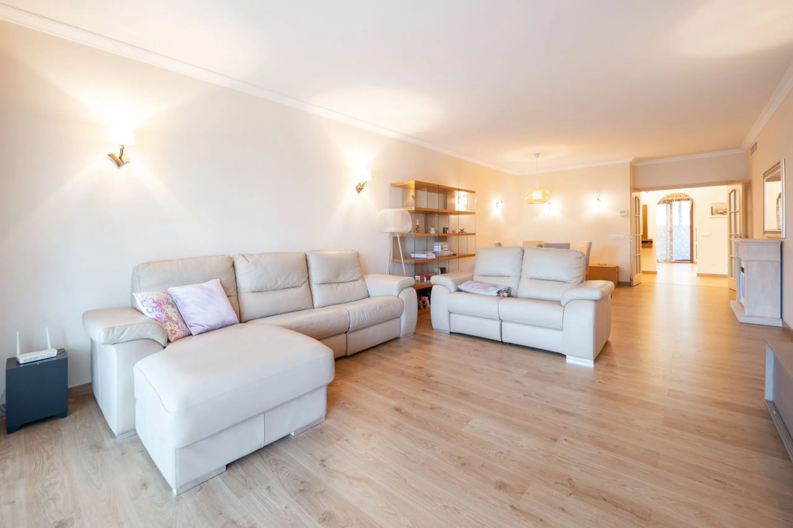 Spacious 2-Bedroom Apartment with Potential to Convert into 3 Bedrooms