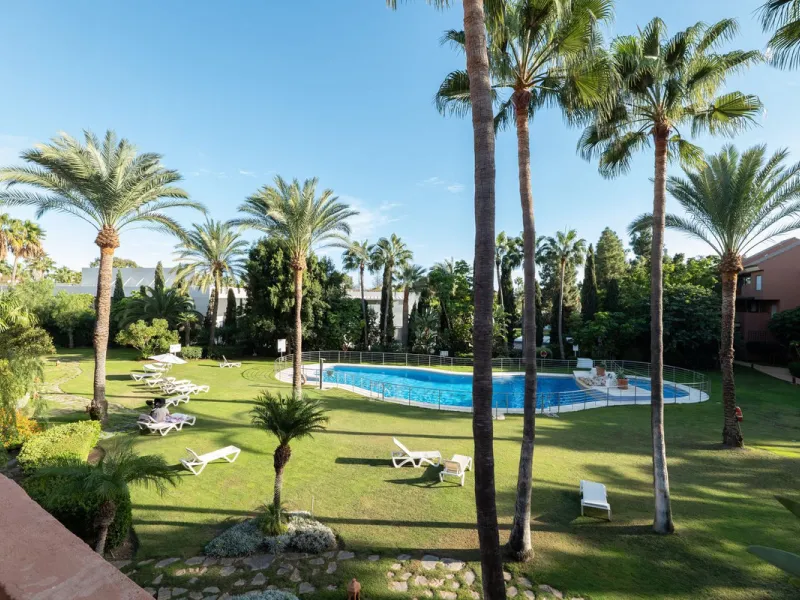 Spacious 2-Bedroom Apartment with Potential to Convert into 3 Bedrooms