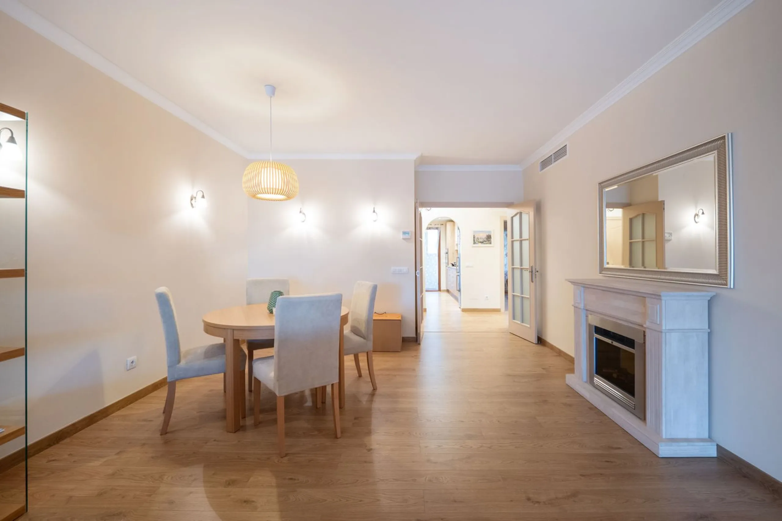 Spacious 2-Bedroom Apartment with Potential to Convert into 3 Bedrooms