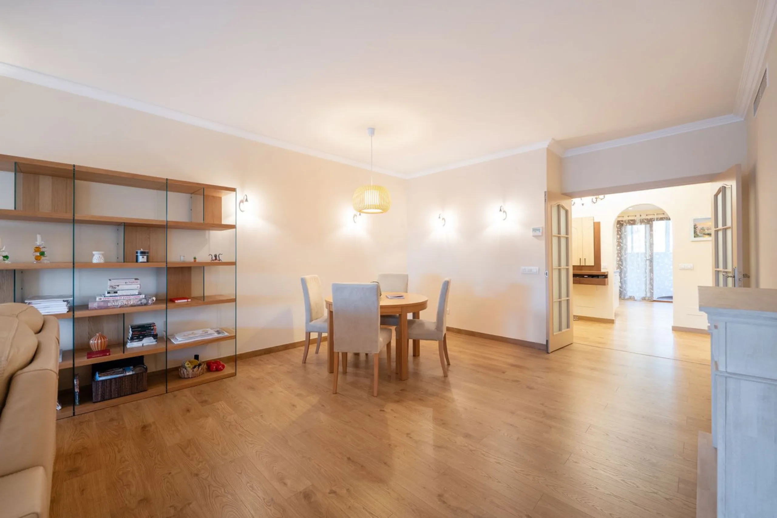 Spacious 2-Bedroom Apartment with Potential to Convert into 3 Bedrooms