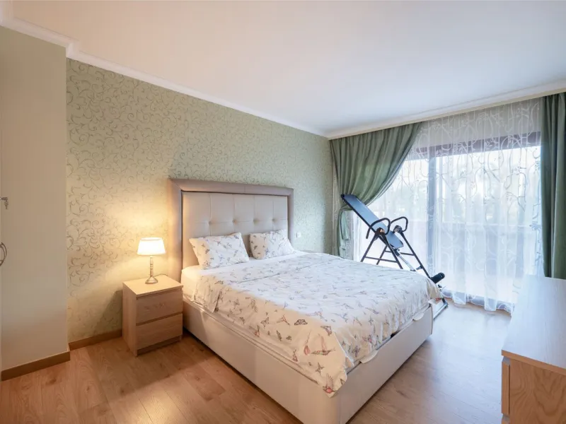 Spacious 2-Bedroom Apartment with Potential to Convert into 3 Bedrooms