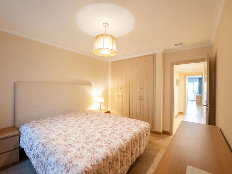Spacious 2-Bedroom Apartment with Potential to Convert into 3 Bedrooms