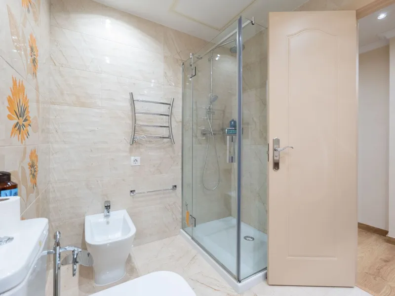 Spacious 2-Bedroom Apartment with Potential to Convert into 3 Bedrooms