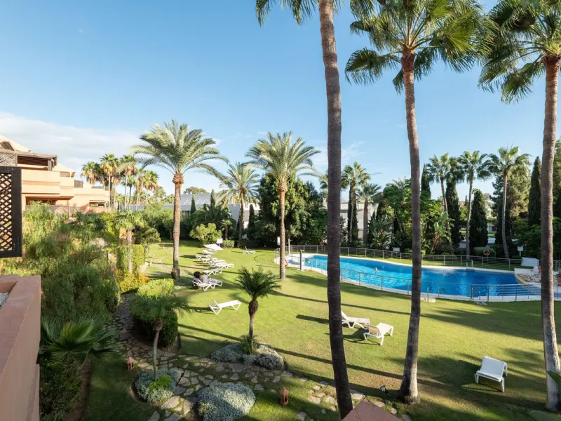 Spacious 2-Bedroom Apartment with Potential to Convert into 3 Bedrooms