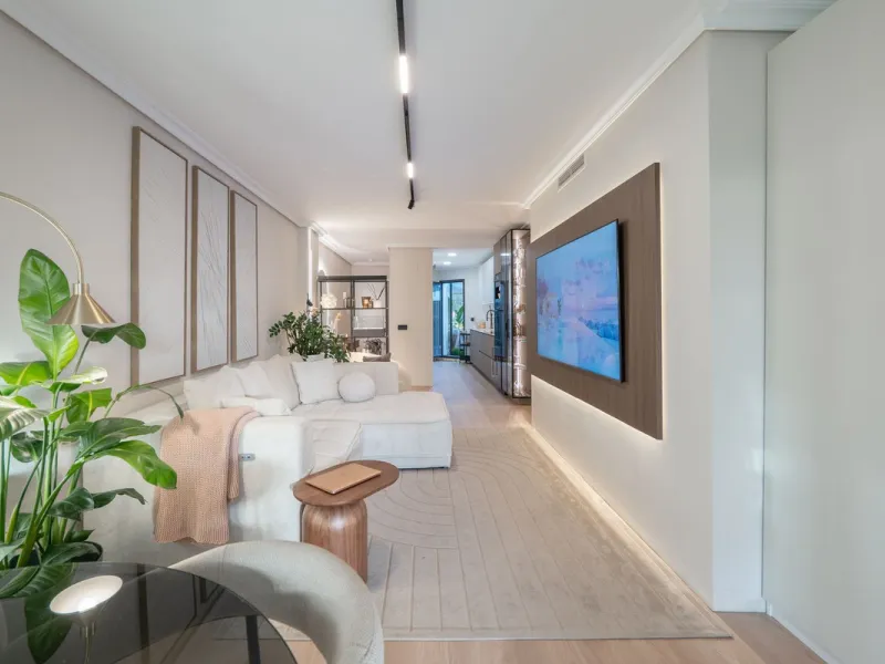 Stylish Ground Floor Apartment with Garden in Sunset Golf