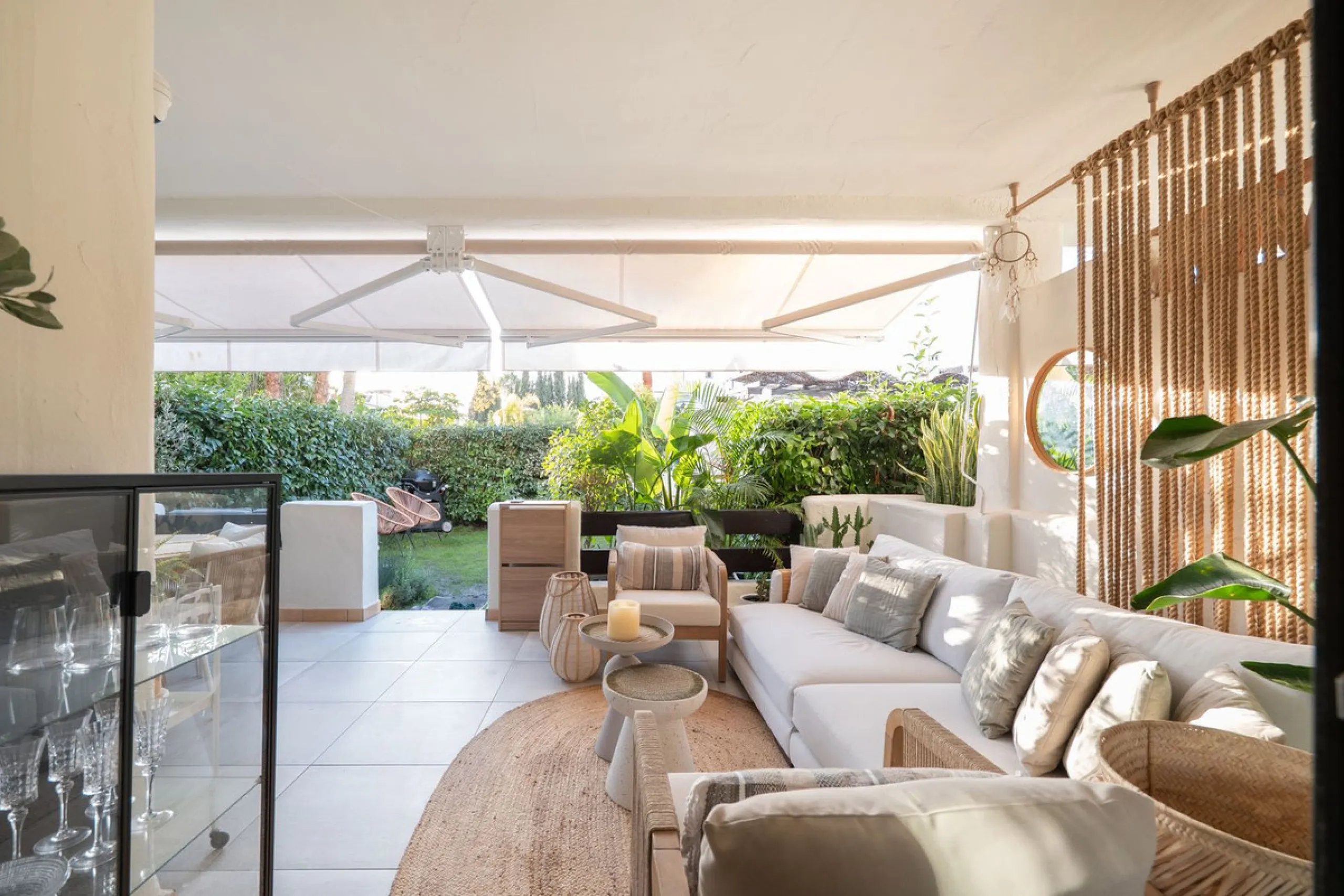 Stylish Ground Floor Apartment with Garden in Sunset Golf