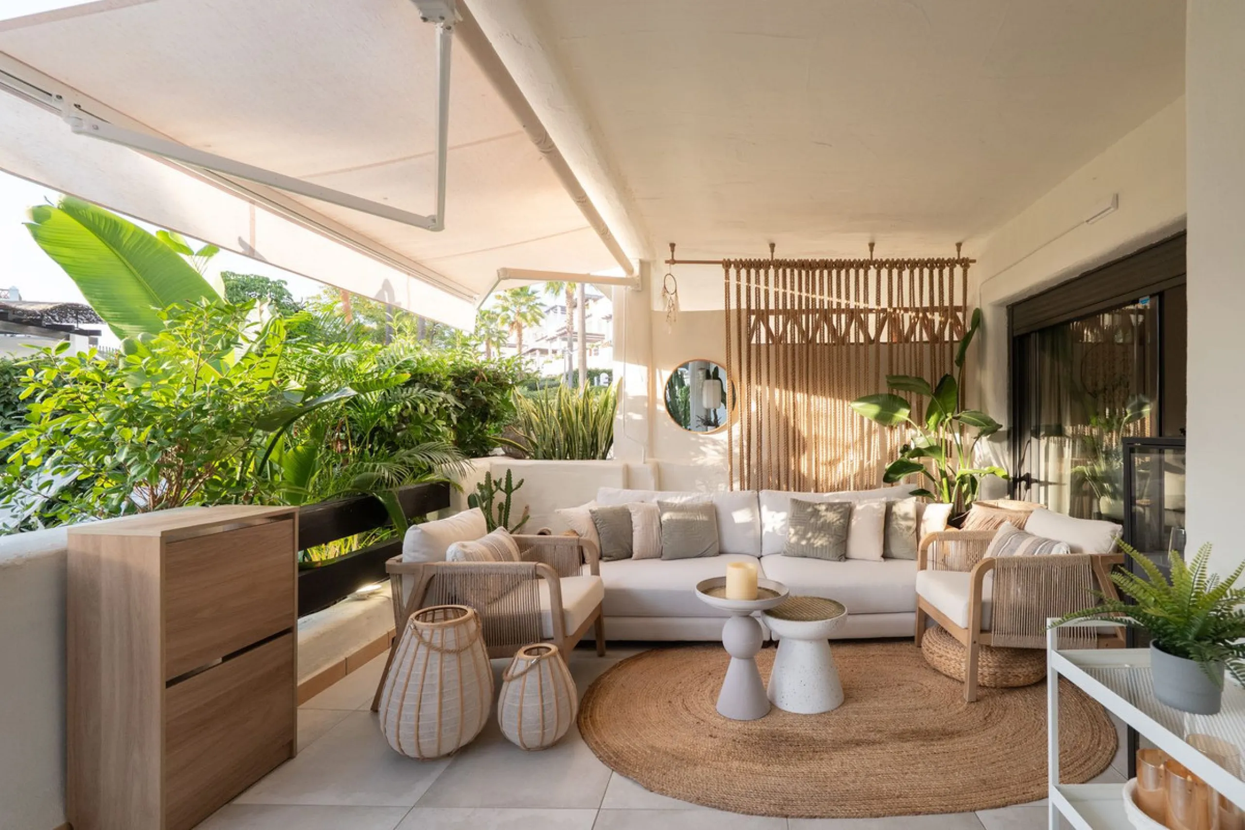 Stylish Ground Floor Apartment with Garden in Sunset Golf