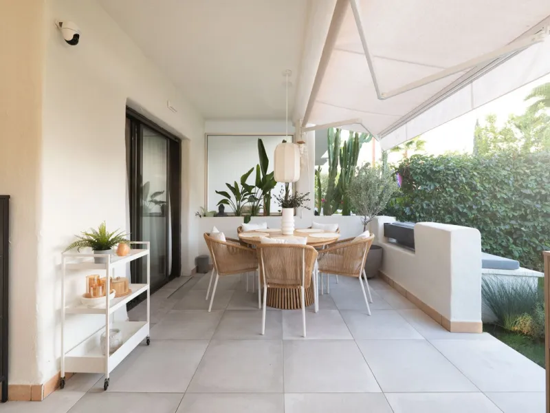 Stylish Ground Floor Apartment with Garden in Sunset Golf