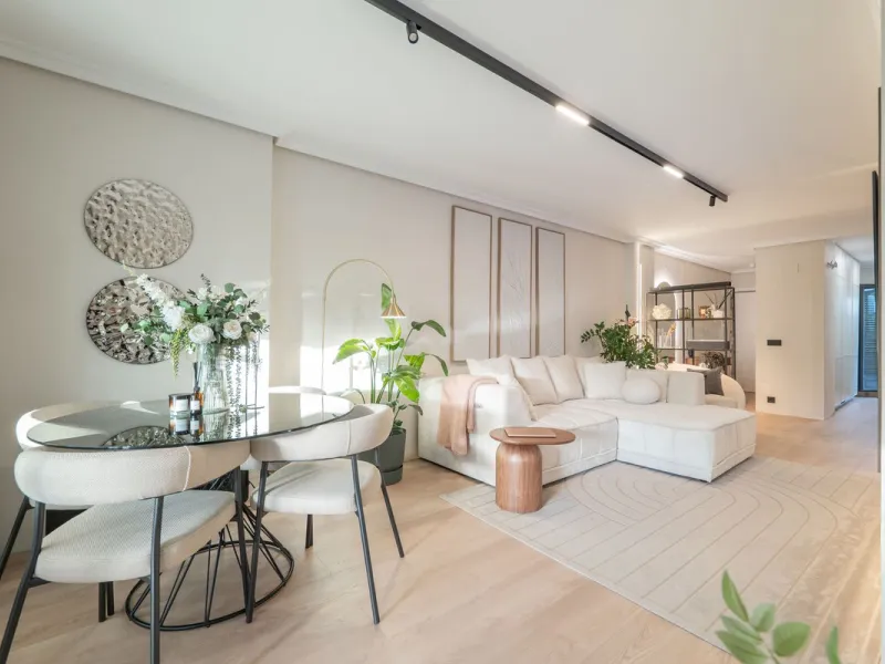 Stylish Ground Floor Apartment with Garden in Sunset Golf