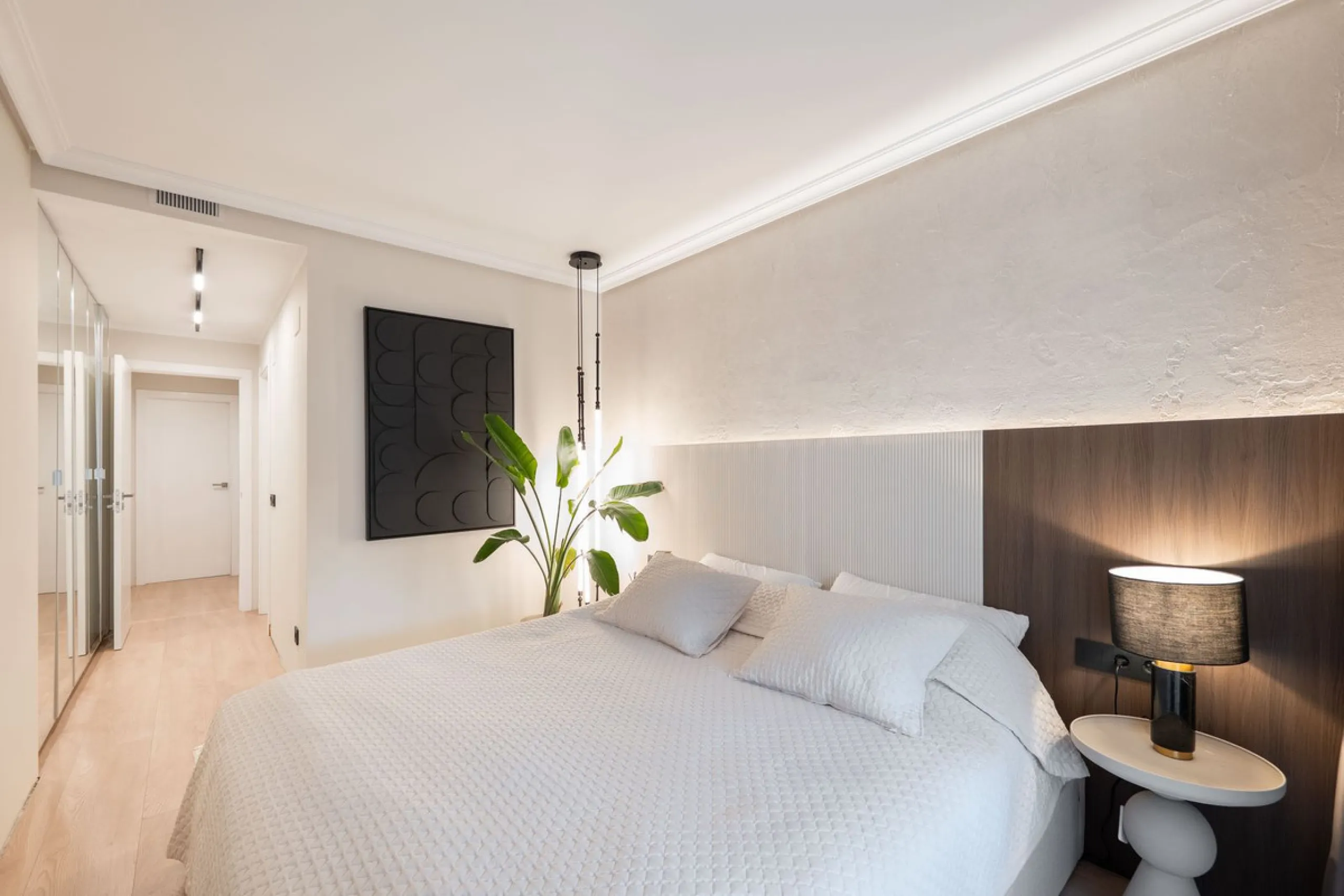 Stylish Ground Floor Apartment with Garden in Sunset Golf