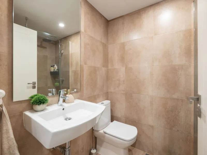 Stylish Ground Floor Apartment with Garden in Sunset Golf
