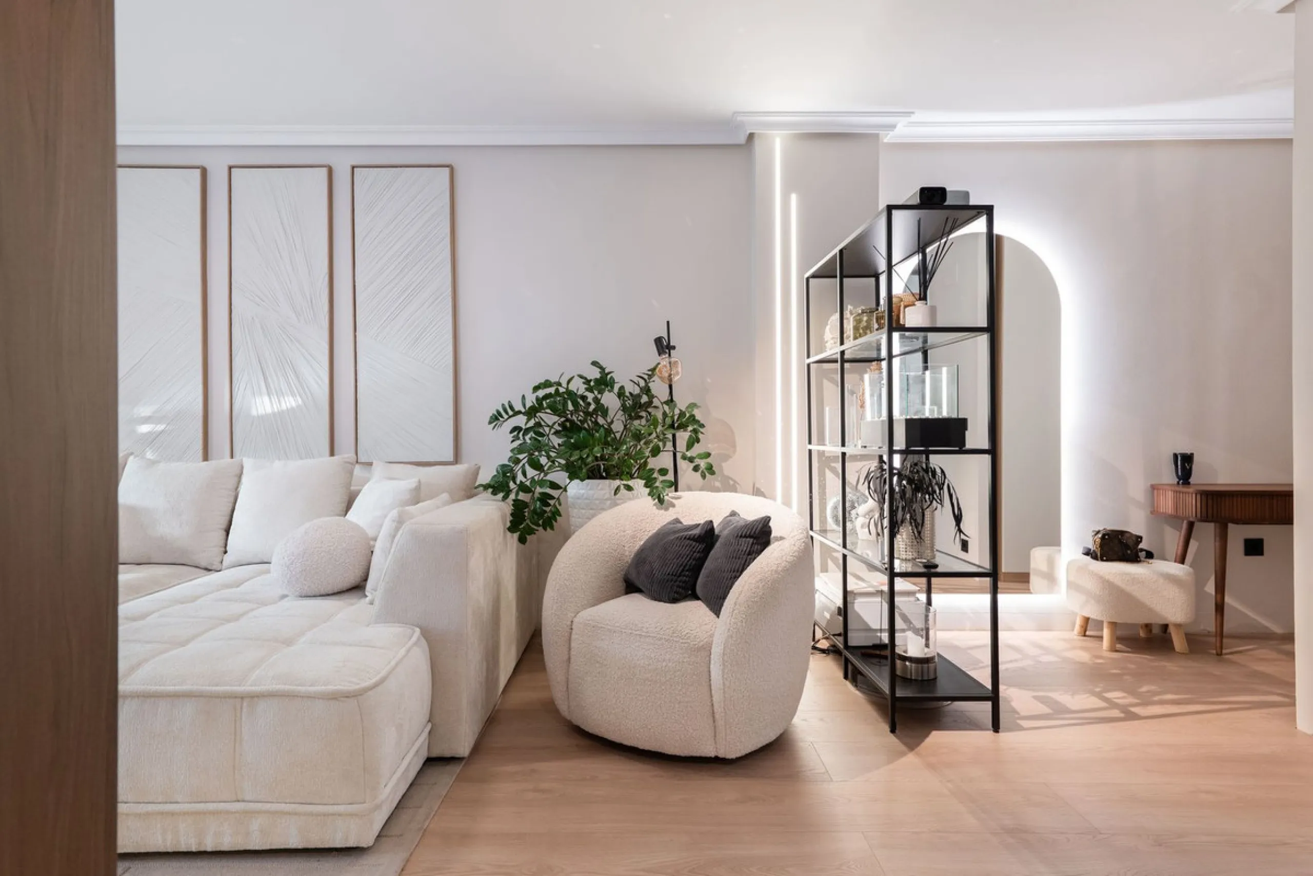 Stylish Ground Floor Apartment with Garden in Sunset Golf