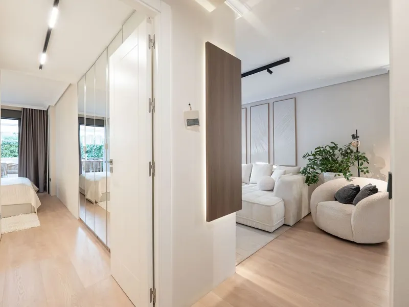 Stylish Ground Floor Apartment with Garden in Sunset Golf
