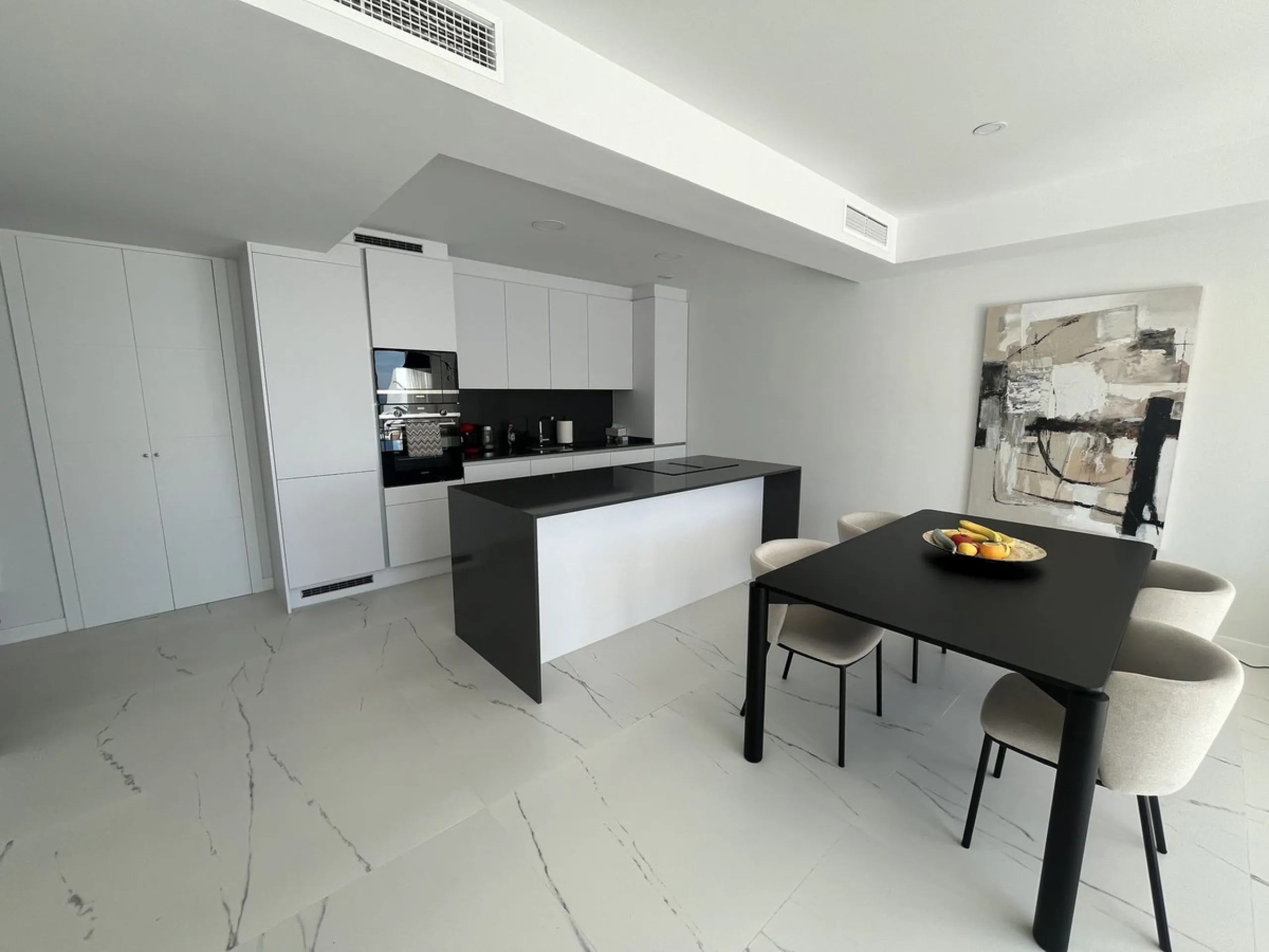 Modern 2-Bed Apartment with great terrace on the first floor with Sea & Mountain Views – Azata Delmare, Estepona/ Casares Costa