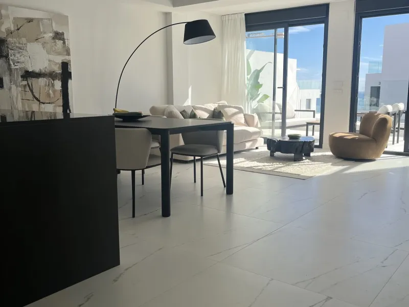 Modern 2-Bed Apartment with great terrace on the first floor with Sea & Mountain Views – Azata Delmare, Estepona/ Casares Costa
