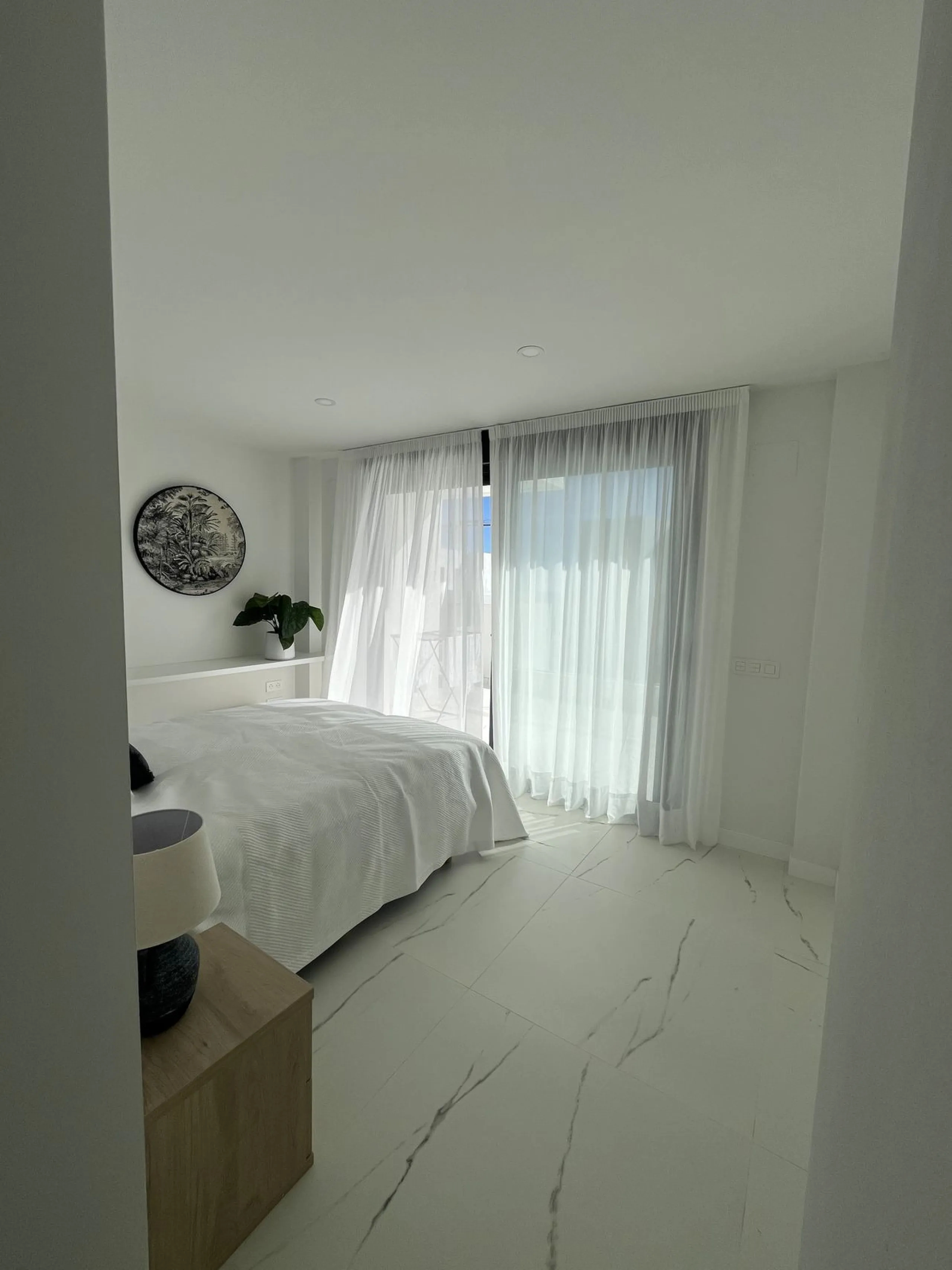 Modern 2-Bed Apartment with great terrace on the first floor with Sea & Mountain Views – Azata Delmare, Estepona/ Casares Costa