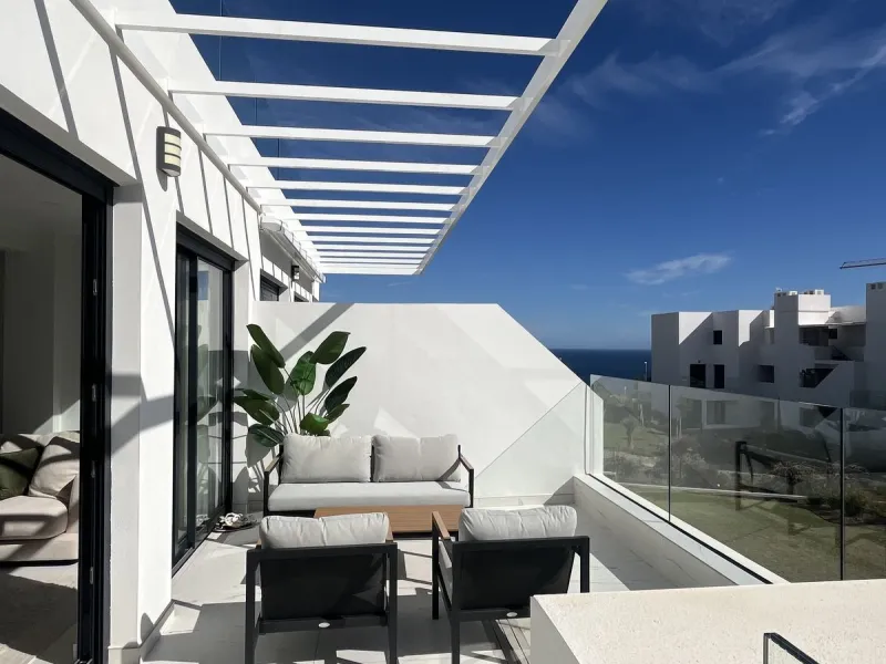 Modern 2-Bed Apartment with great terrace on the first floor with Sea & Mountain Views – Azata Delmare, Estepona/ Casares Costa