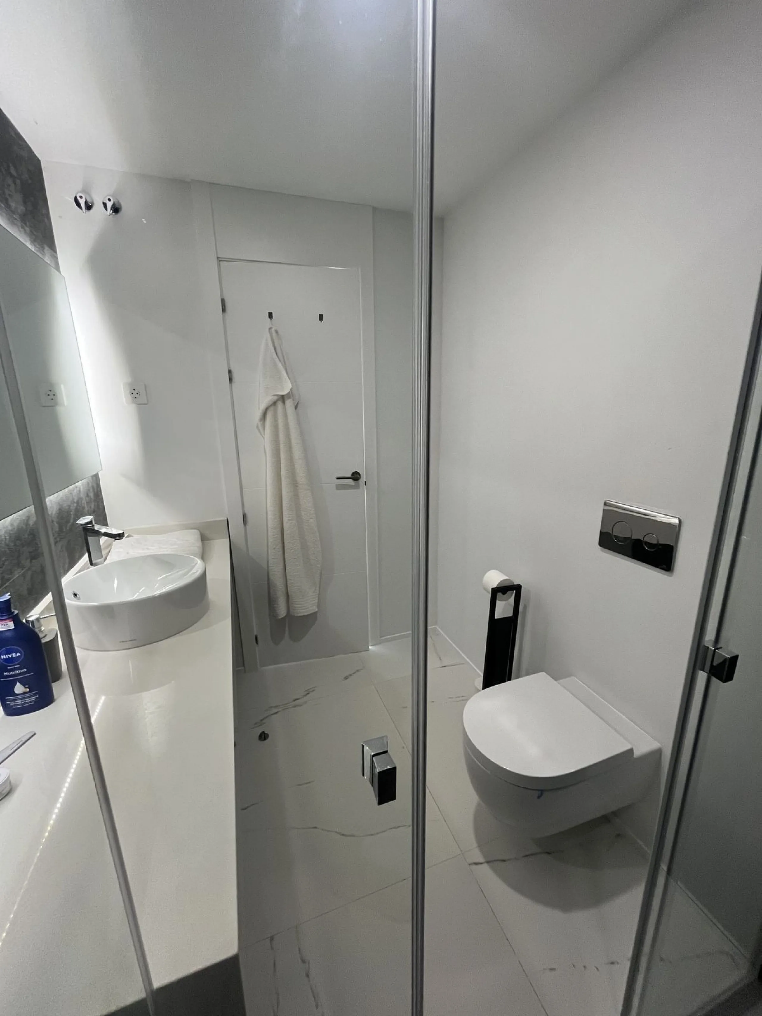 Modern 2-Bed Apartment with great terrace on the first floor with Sea & Mountain Views – Azata Delmare, Estepona/ Casares Costa