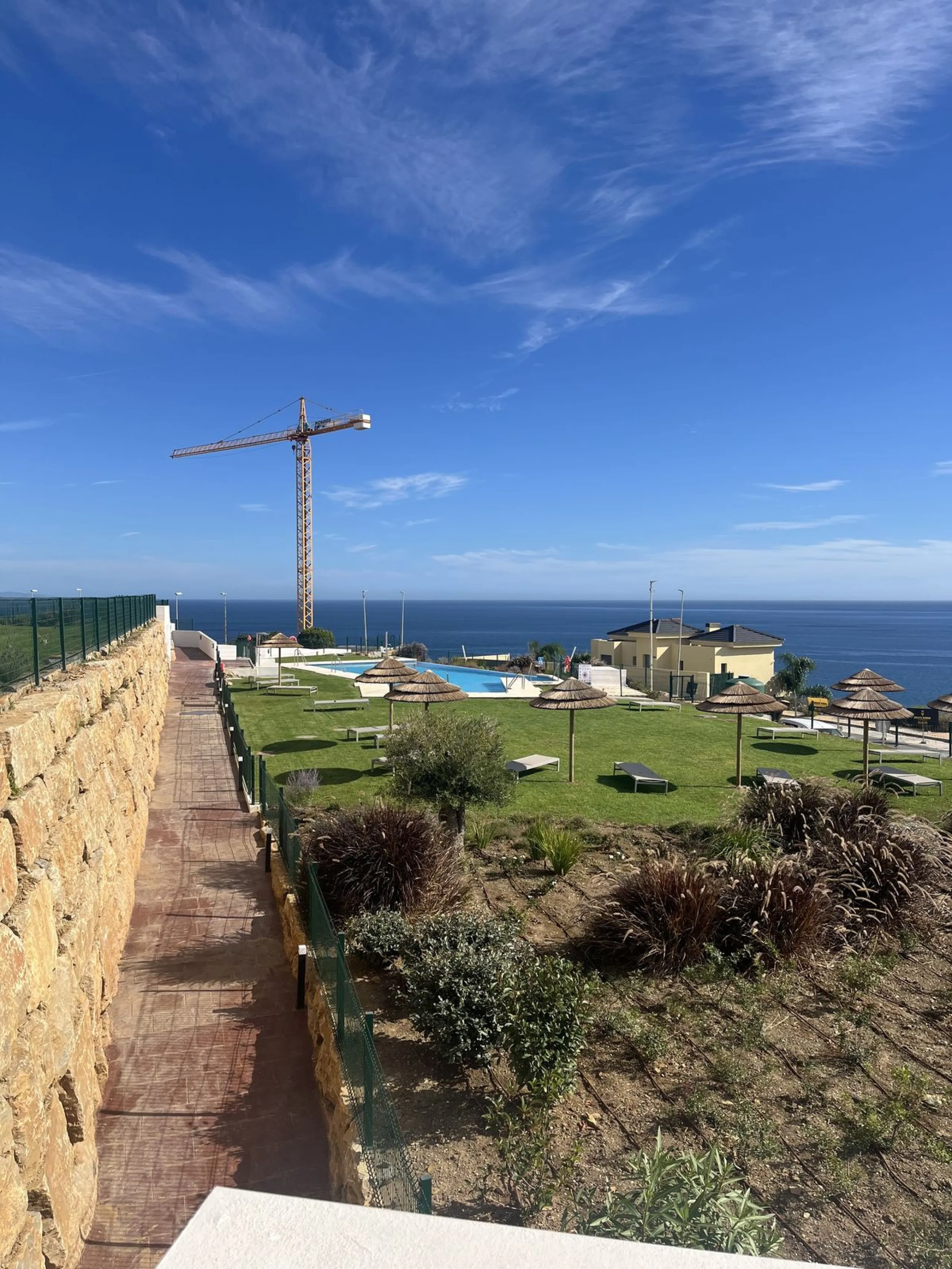 Modern 2-Bed Apartment with great terrace on the first floor with Sea & Mountain Views – Azata Delmare, Estepona/ Casares Costa