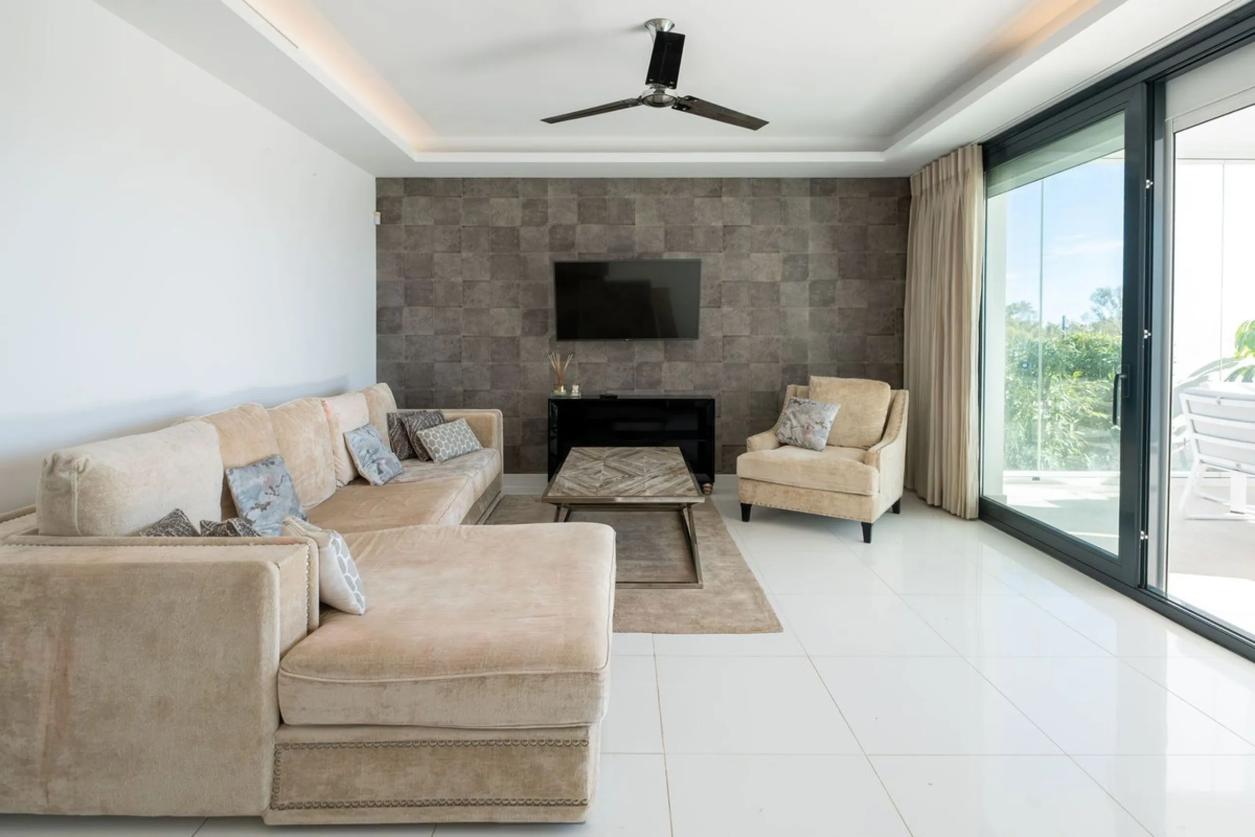 Discover the perfect blend of modern luxury and tranquility in this beautifully renovated 3-bedroom ground-floor apartment located in the prestigious Atalaya Hills. Offering breathtaking views over lush gardens, this stunning corner unit provides exceptio