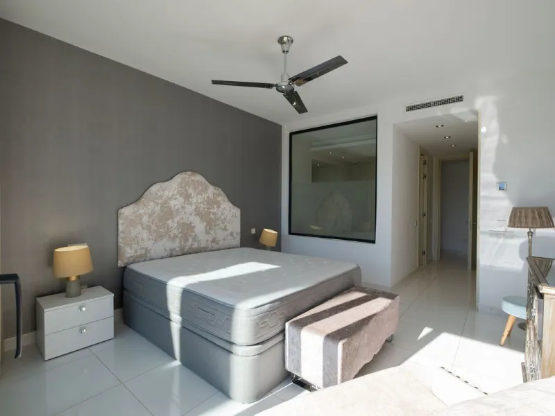 Discover the perfect blend of modern luxury and tranquility in this beautifully renovated 3-bedroom ground-floor apartment located in the prestigious Atalaya Hills. Offering breathtaking views over lush gardens, this stunning corner unit provides exceptio