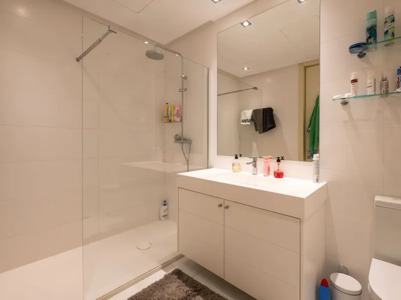 Discover the perfect blend of modern luxury and tranquility in this beautifully renovated 3-bedroom ground-floor apartment located in the prestigious Atalaya Hills. Offering breathtaking views over lush gardens, this stunning corner unit provides exceptio