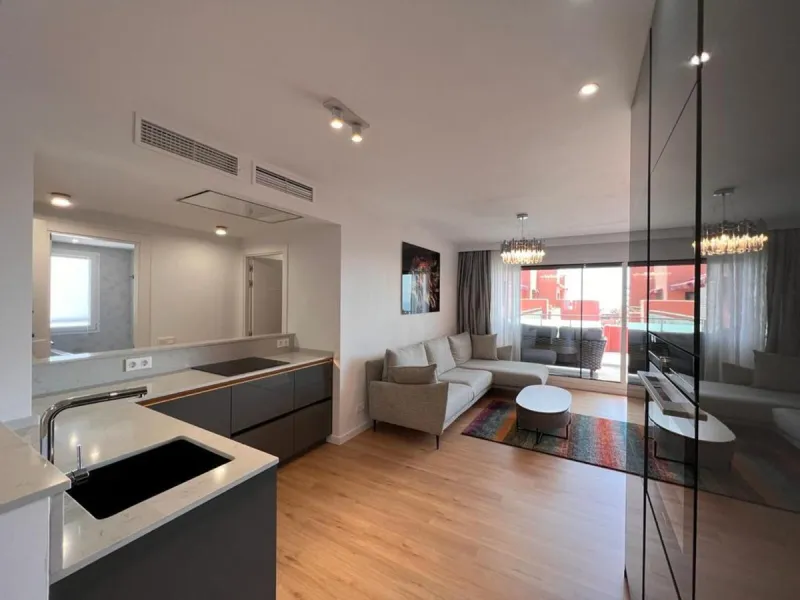 Fabulous penthouse located in a gated community with 24 hour security in Las Salinas, Guadalmansa next to the beach.