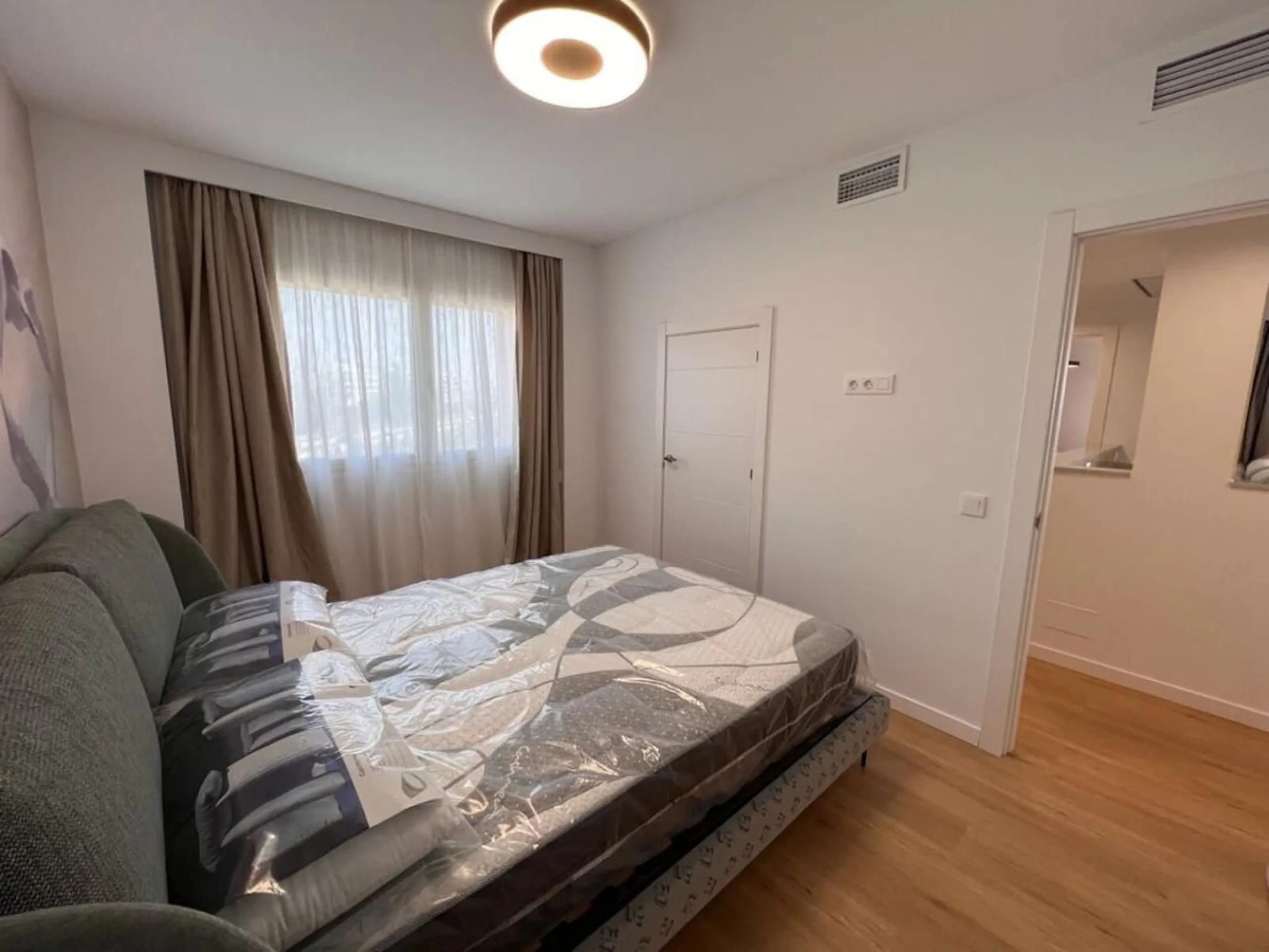 Fabulous penthouse located in a gated community with 24 hour security in Las Salinas, Guadalmansa next to the beach.