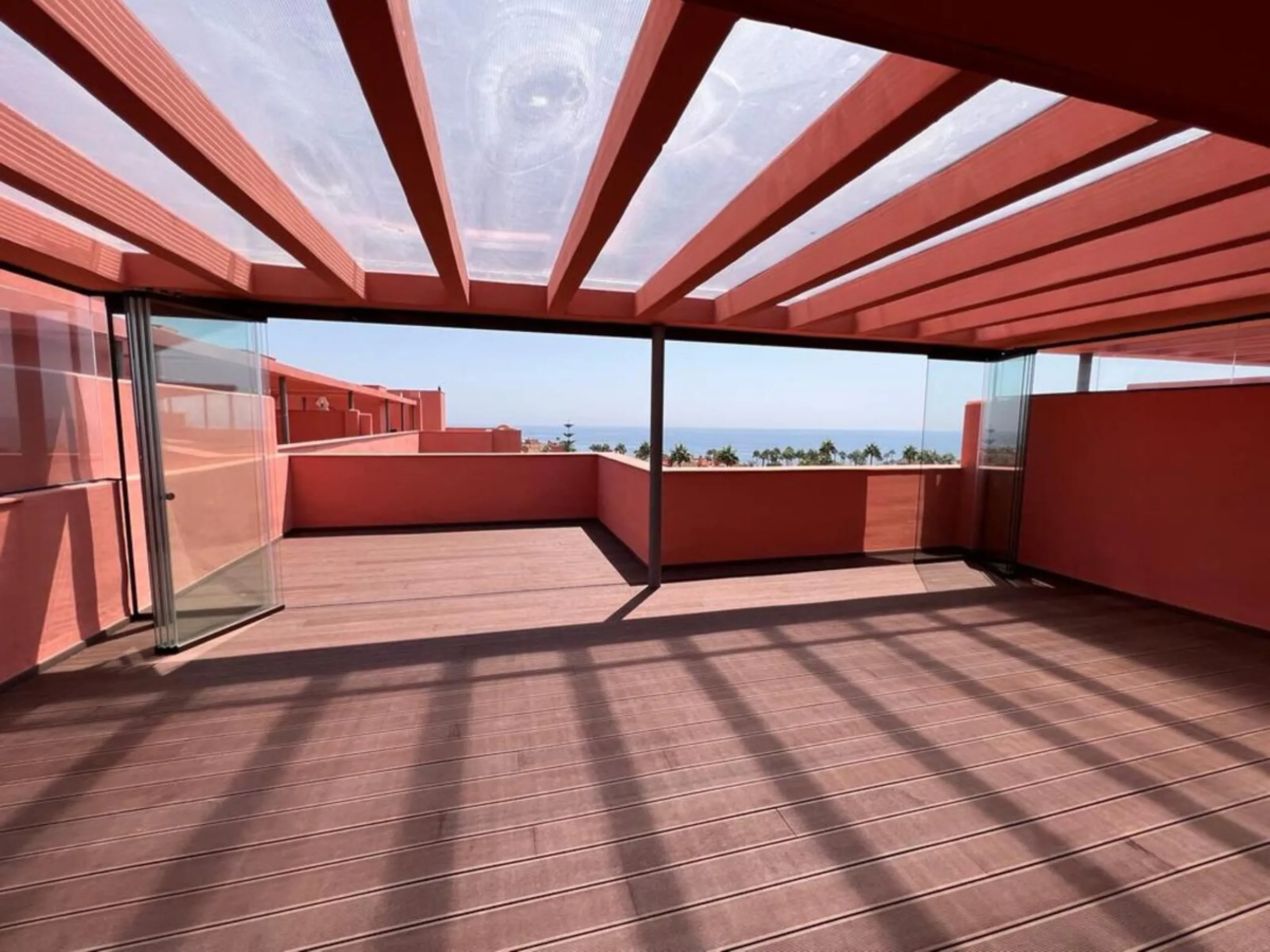 Fabulous penthouse located in a gated community with 24 hour security in Las Salinas, Guadalmansa next to the beach.
