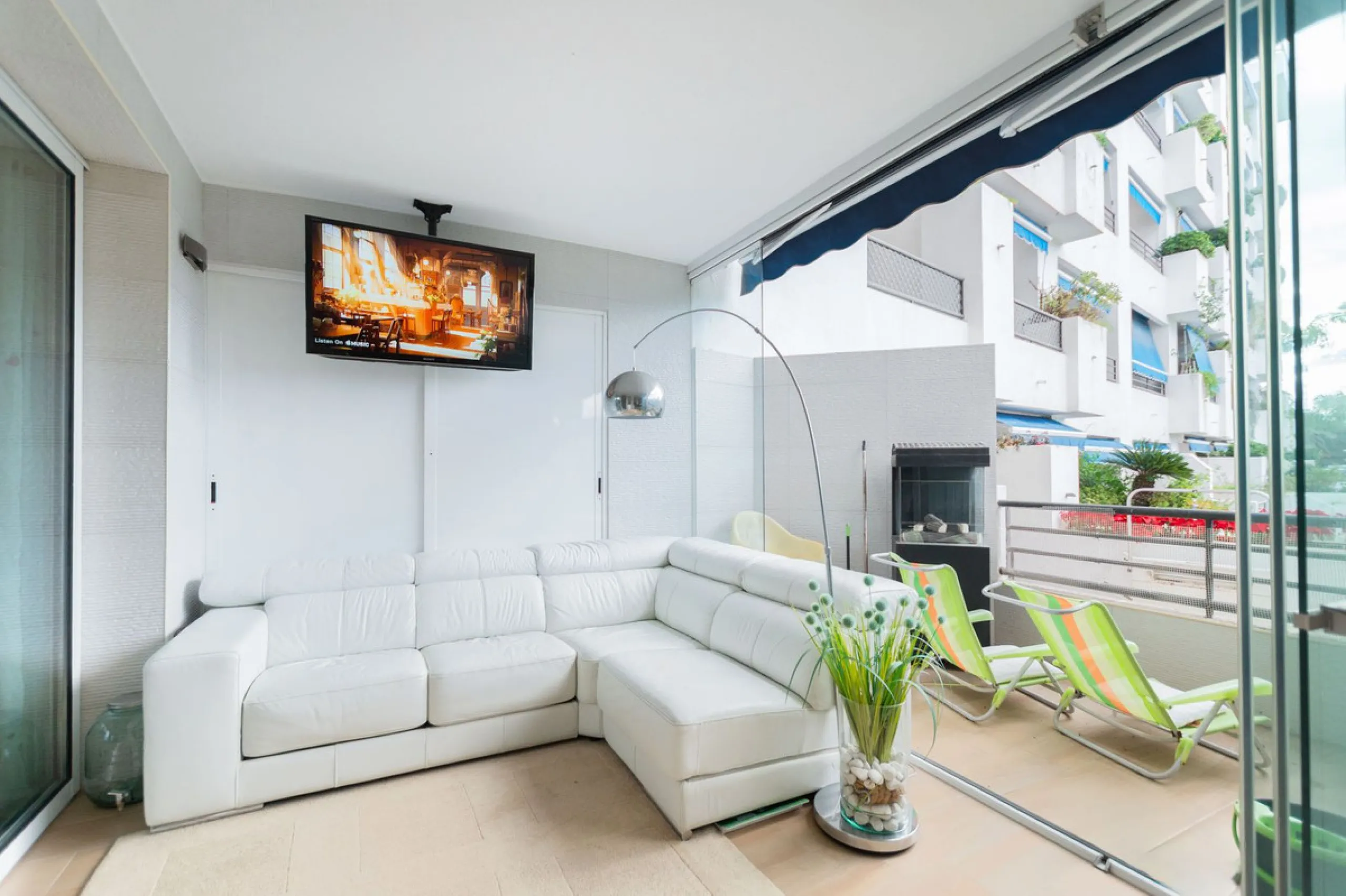 Welcome to luxury living at Terrazas de Banús in Marbella.