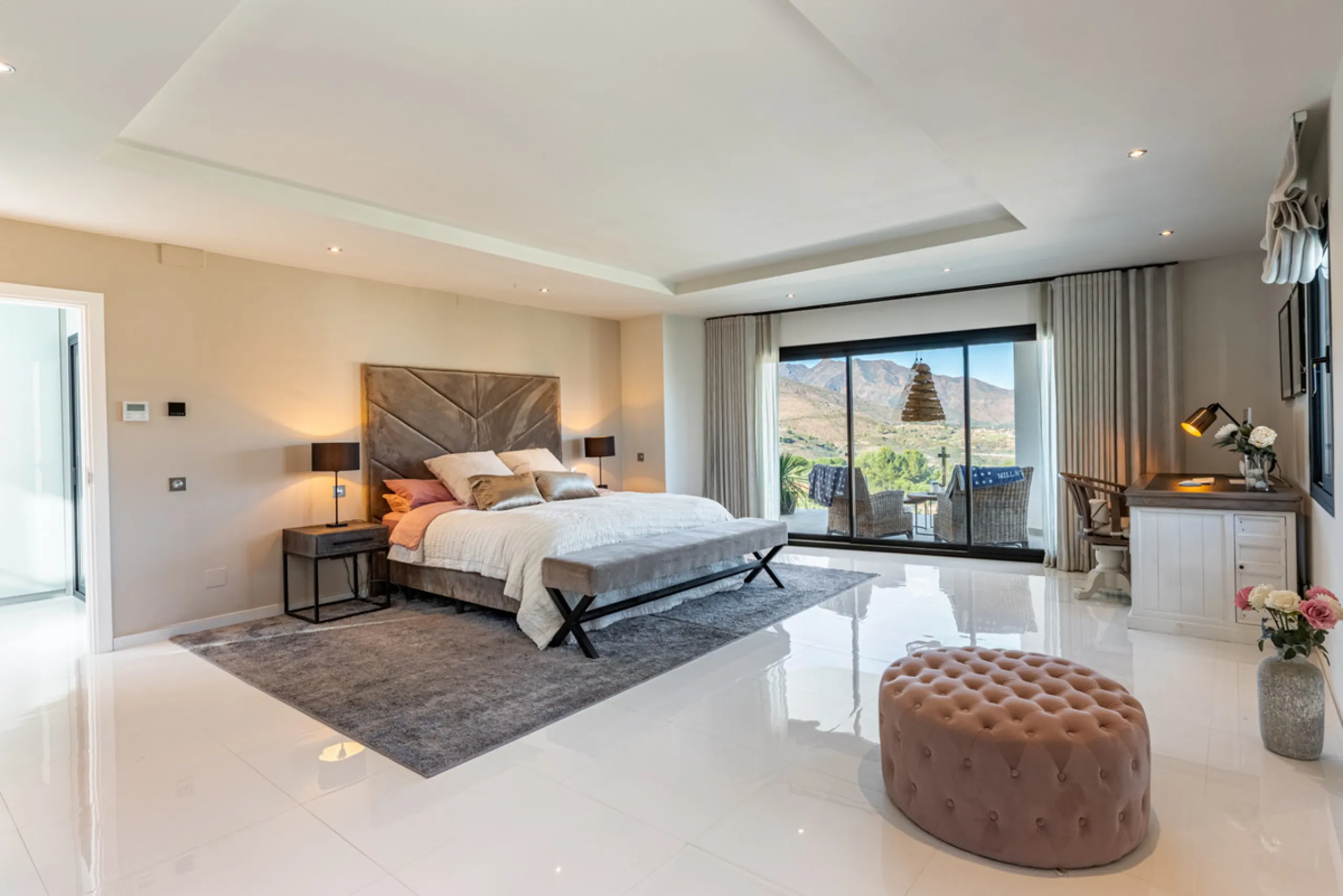 Welcome to this immaculate 4-bedroom villa that will fulfill your dreams.