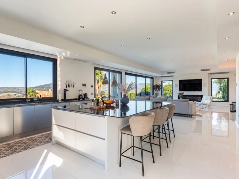 Welcome to this immaculate 4-bedroom villa that will fulfill your dreams.