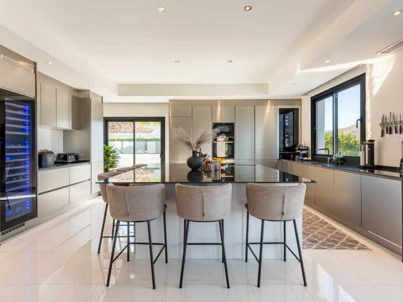 Welcome to this immaculate 4-bedroom villa that will fulfill your dreams.